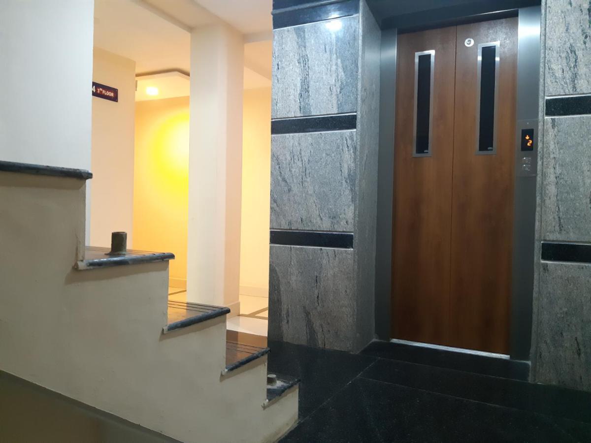 Cnr Residency Hotel Madanapalle Eksteriør billede