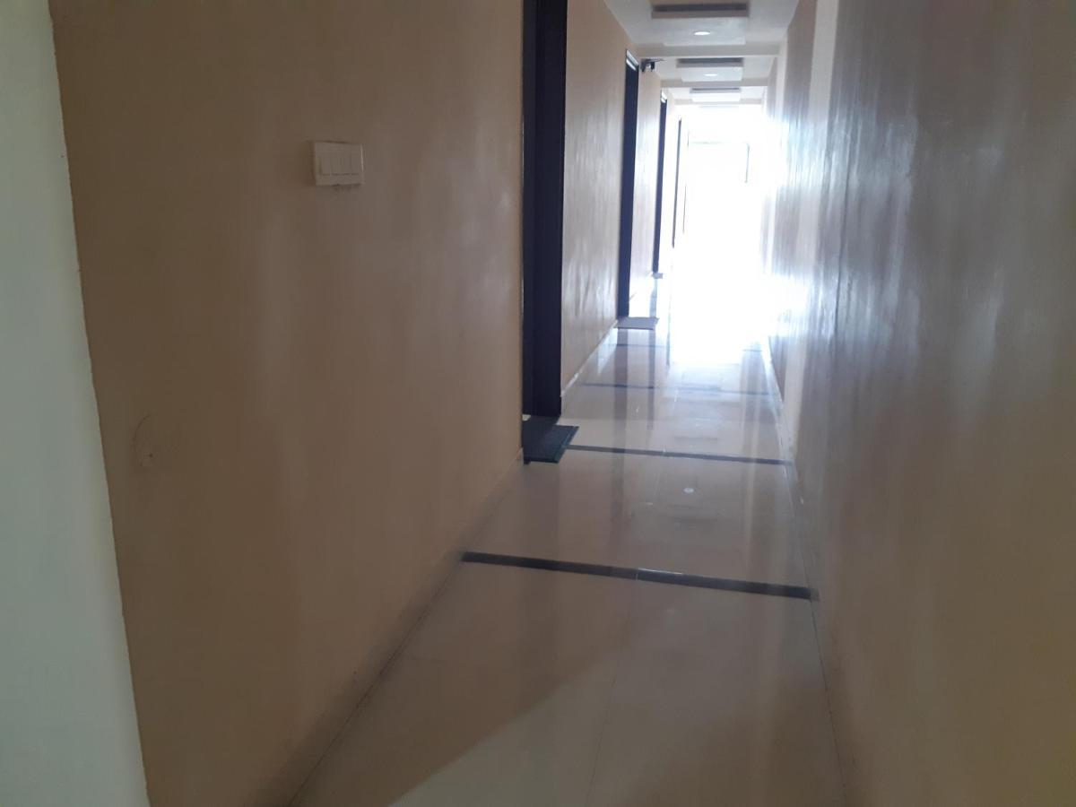 Cnr Residency Hotel Madanapalle Eksteriør billede