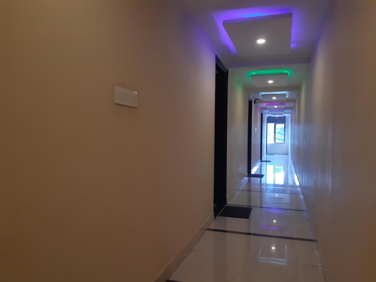 Cnr Residency Hotel Madanapalle Eksteriør billede