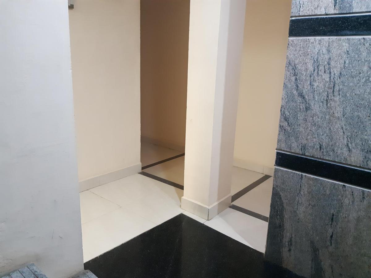 Cnr Residency Hotel Madanapalle Eksteriør billede