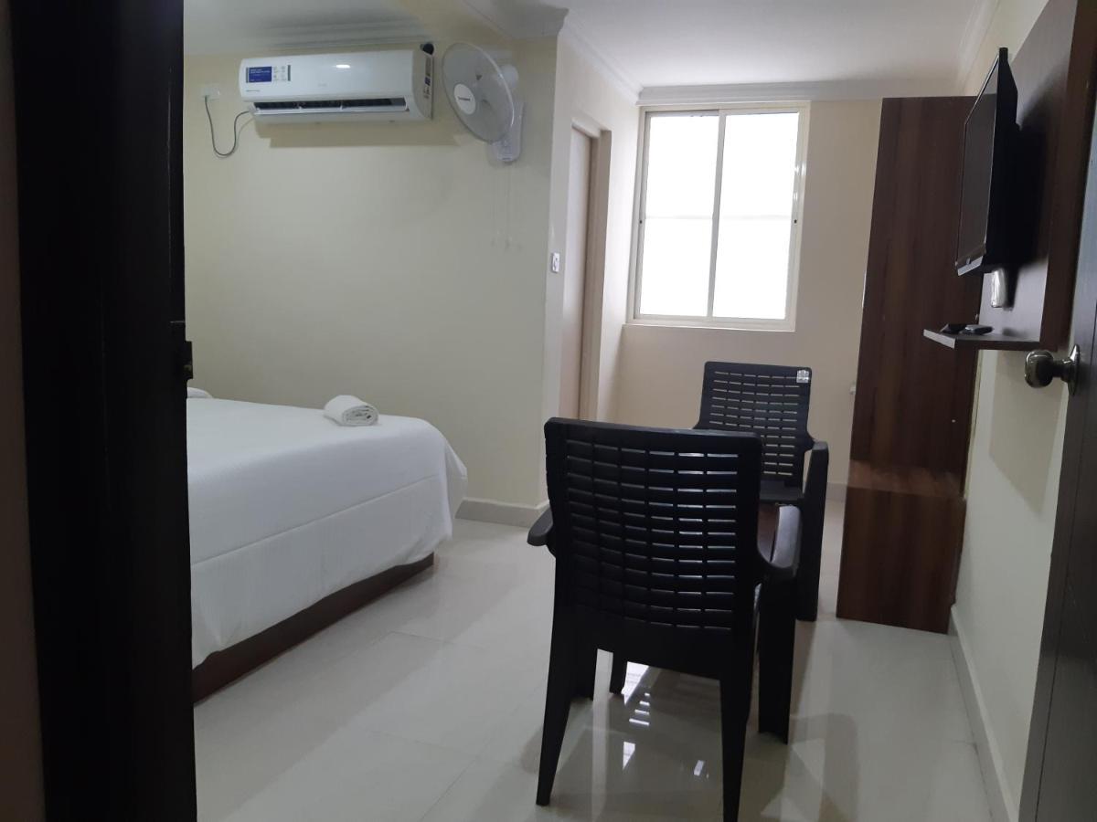 Cnr Residency Hotel Madanapalle Eksteriør billede