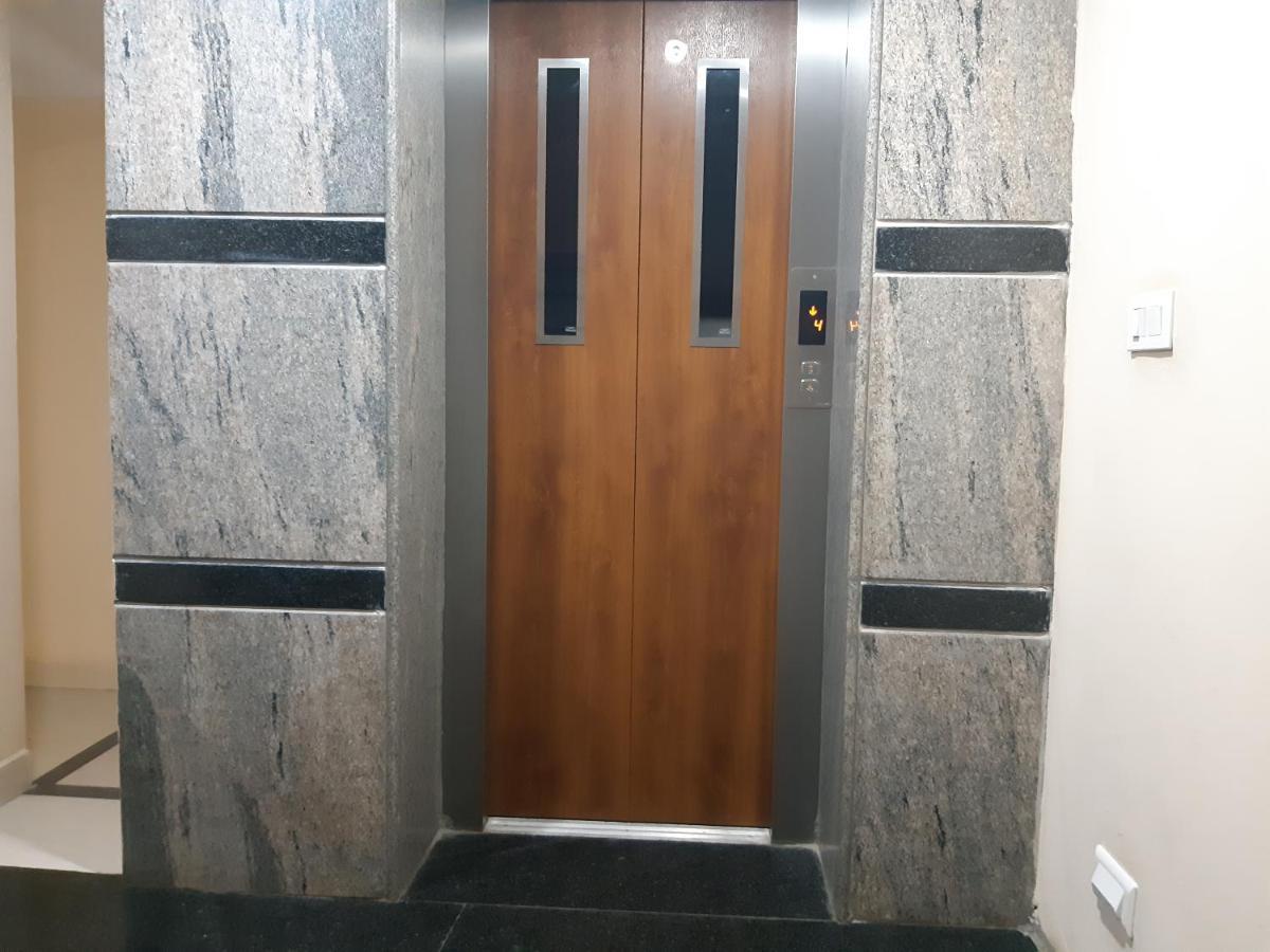 Cnr Residency Hotel Madanapalle Eksteriør billede