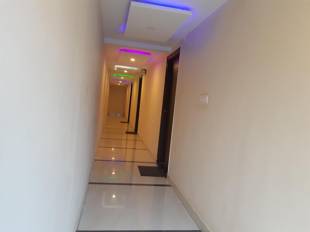 Cnr Residency Hotel Madanapalle Eksteriør billede
